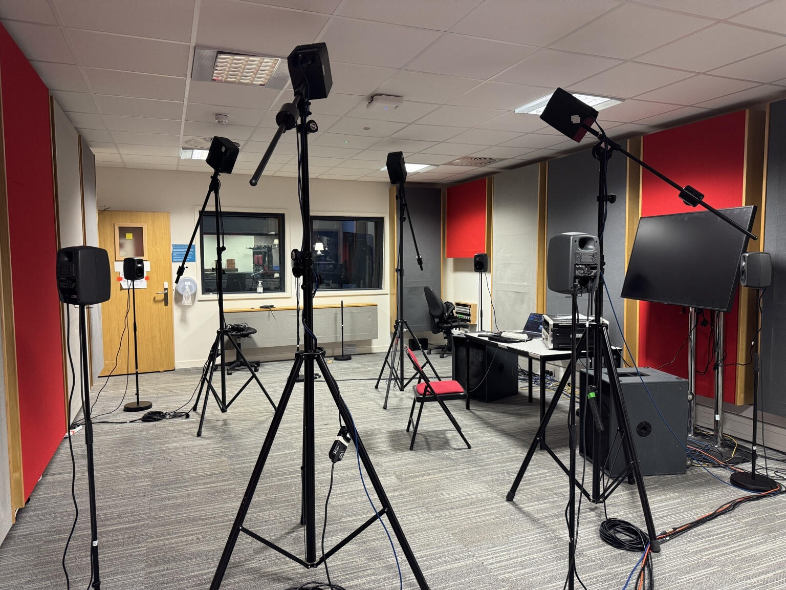 7.1.4 (Dolby Atmos): Exhibition